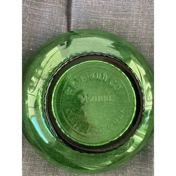 Vintage MCM 1950s. E.O Brody Co. M2000 Cleveland Ohio Green Glass Scallop Bowl. - Picture 3 of 3